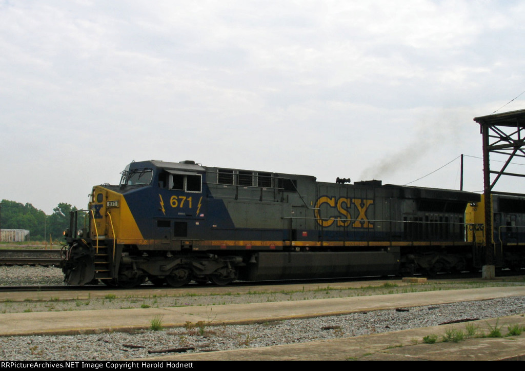 CSX 671